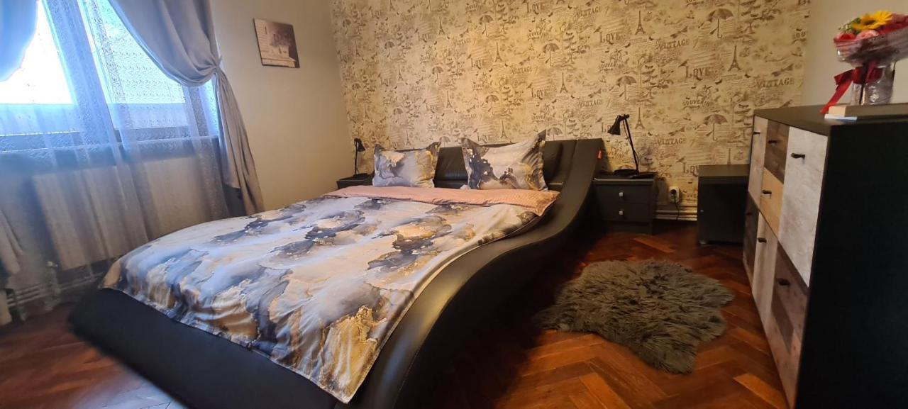 Comfort Home Apartment 1 เปโตรชานิ ภายนอก รูปภาพ